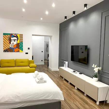 Daire Moni Downtown Luxury *