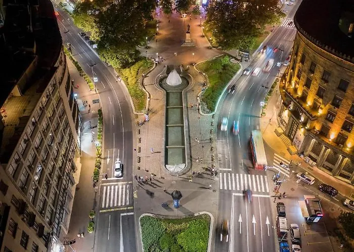 Moni Downtown Luxury شقة