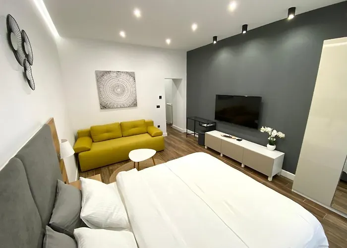 شقة Moni Downtown Luxury *